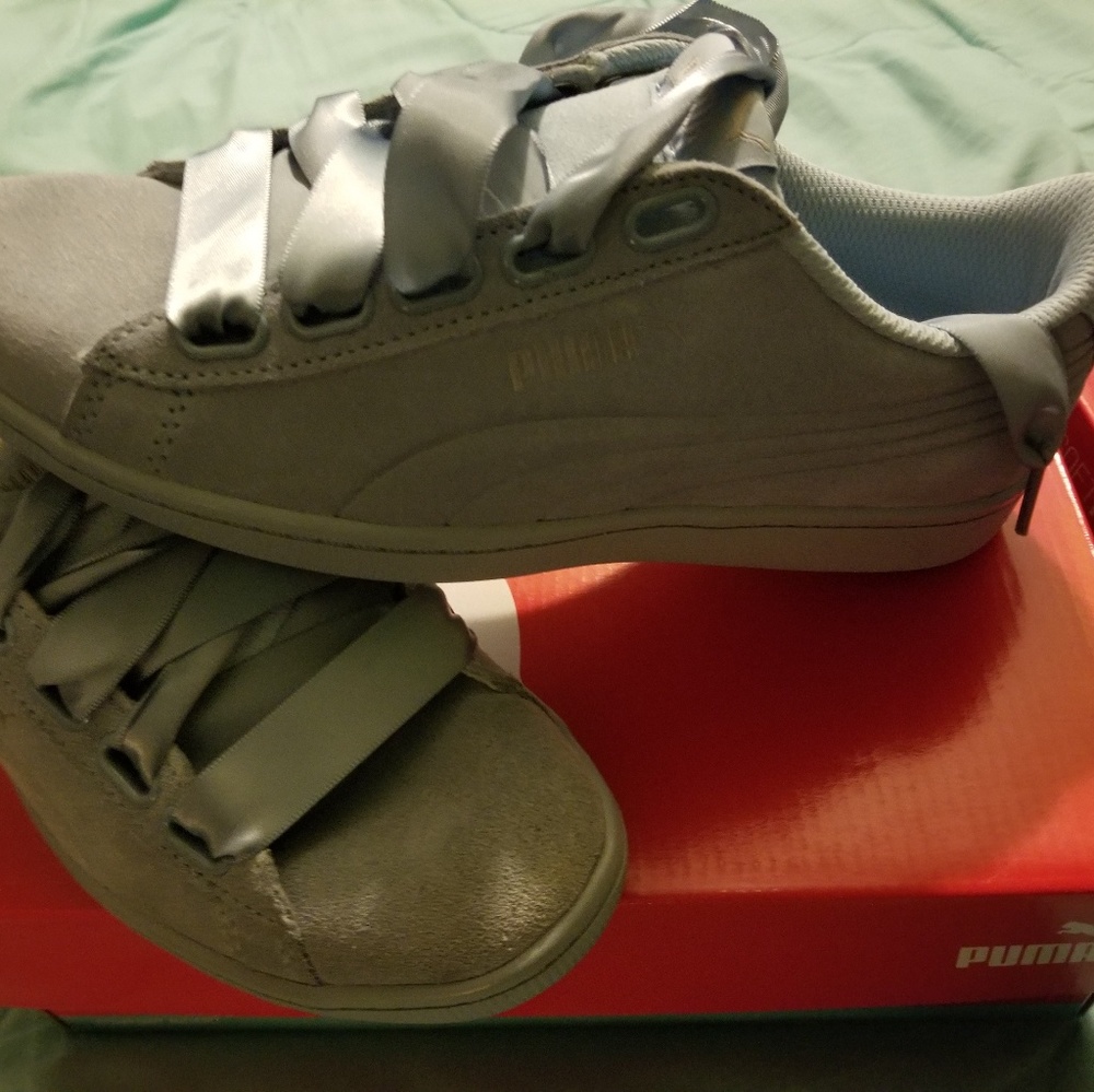 Womens pumas